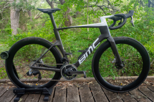 2024 BMC Teammachine R 01 LTD side view